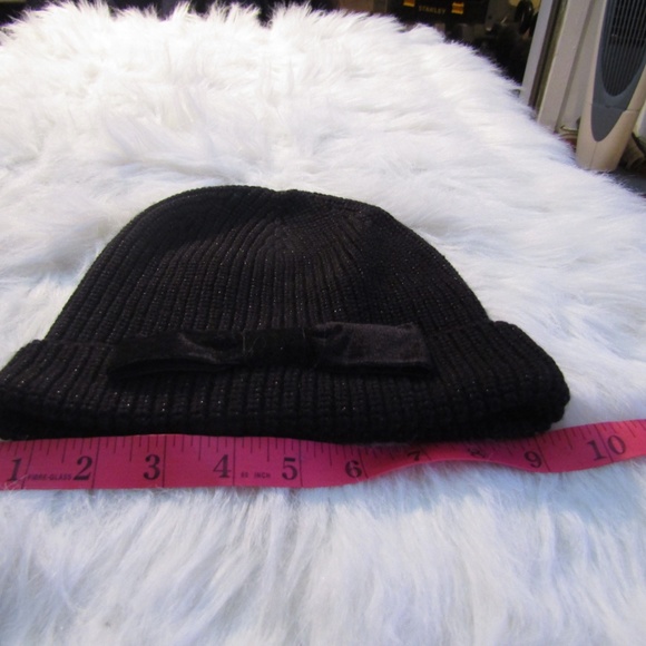 Kate Spade Beanie/Toque with Bow - Picture 5 of 7